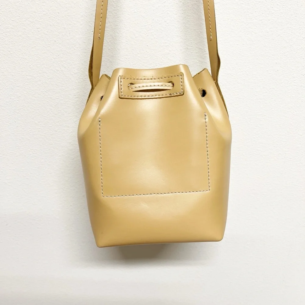 J Crew Womens Tan Leather Tasseled Mini Crossbody Adjustable Strap Bucket Bag